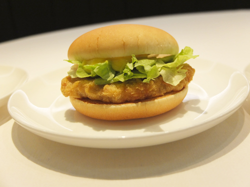 チキンクリスプ マクドナルド「新チキンバーガー」先行試食イベント