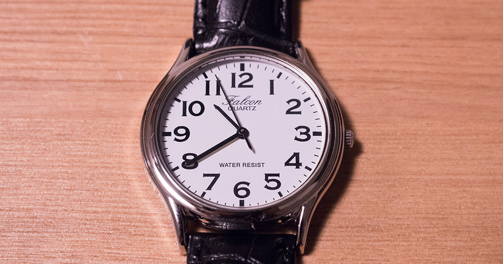シンプルで文字盤が見やすい1,000円の腕時計「Falcon VK60-852」買った レビュー