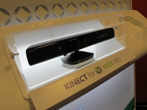 Kinect センサー