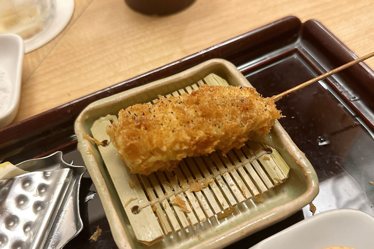 【無限 串揚げ】「新宿 立吉」、ストップかけるまで無限に出てくる串揚げがどれもおいしい！