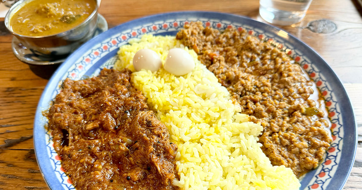 サンラサー ＆ Kikuchi Curry のコラボ営業。無水チキンが超おいしい！