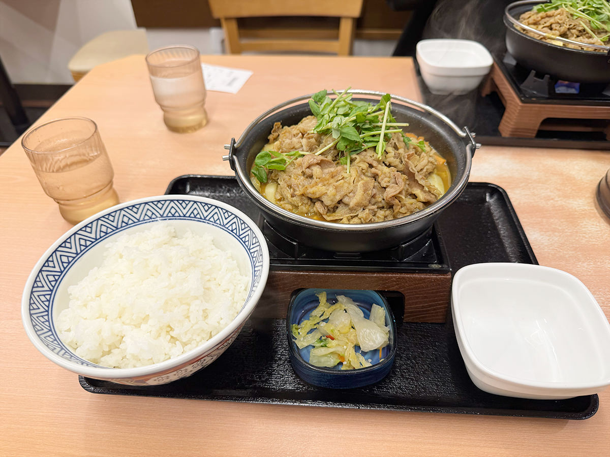 【吉野家】牛すき鍋膳のカレー版「牛カレー鍋膳」をお肉2倍盛りで！